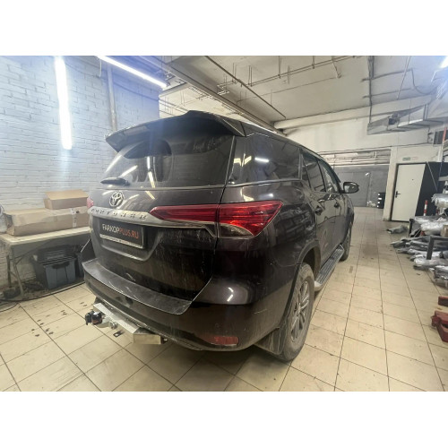 Фаркоп ТСС на Toyota Fortuner 2017- Арт. TCU00100