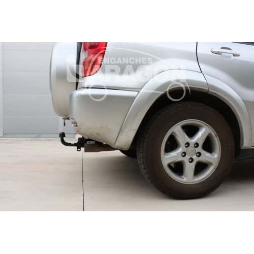 Фаркоп ARAGON на TOYOTA RAV4 2006–2012 Арт. E6405CS